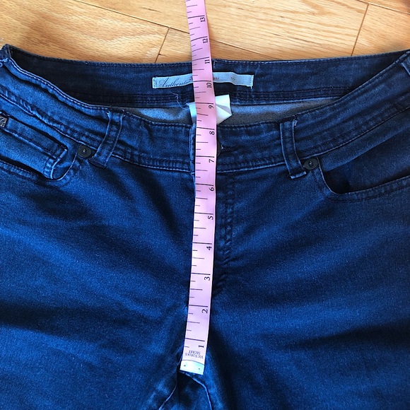 Brody Jeans Medium Wash Jeans - Picture 9 of 9